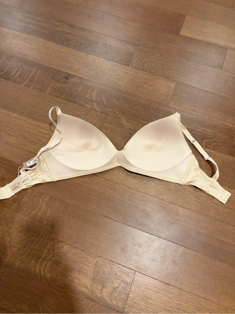 Skims Wireless Form T-Shirt Demi Bra - Sand - 36DD - Picture 5 of 7